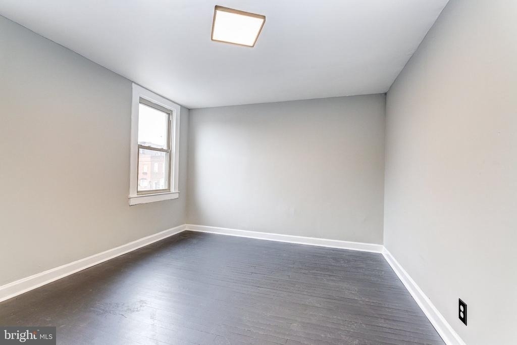 3301 Foster Avenue - Photo 9