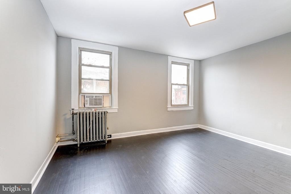 3301 Foster Avenue - Photo 8