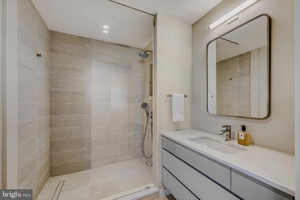 1200 Steuart Street - Photo 25