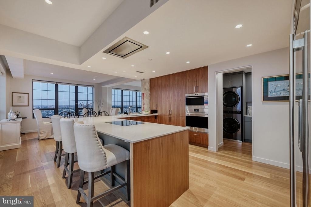 1200 Steuart Street - Photo 2
