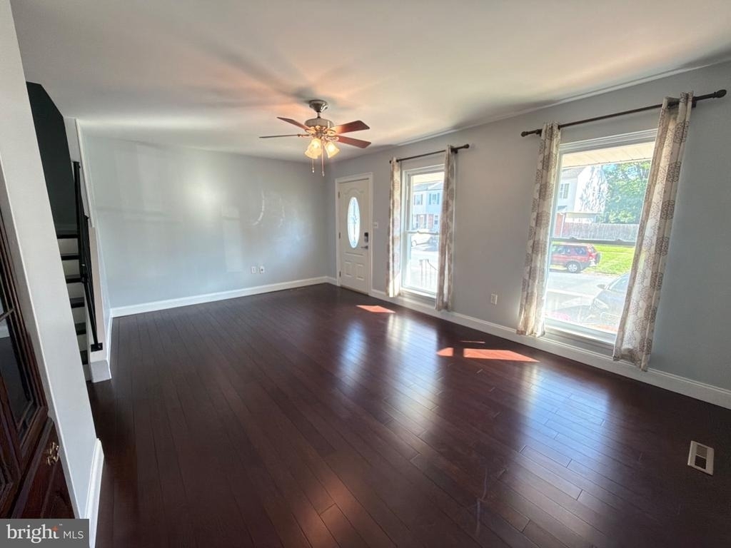 117 Elliot Street - Photo 3