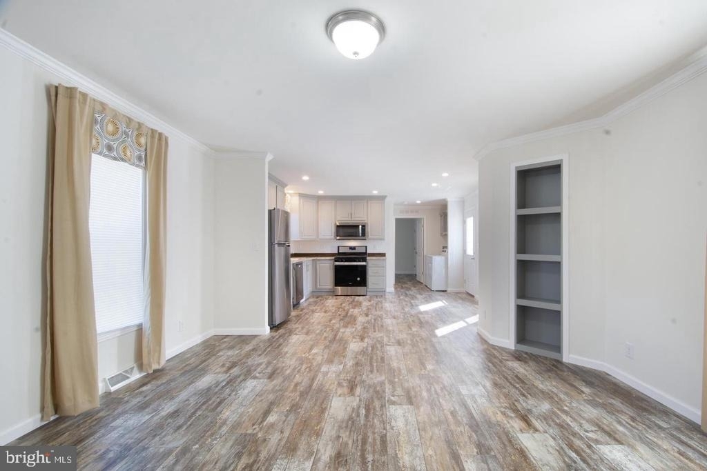 110 Carnation Drive - Photo 2