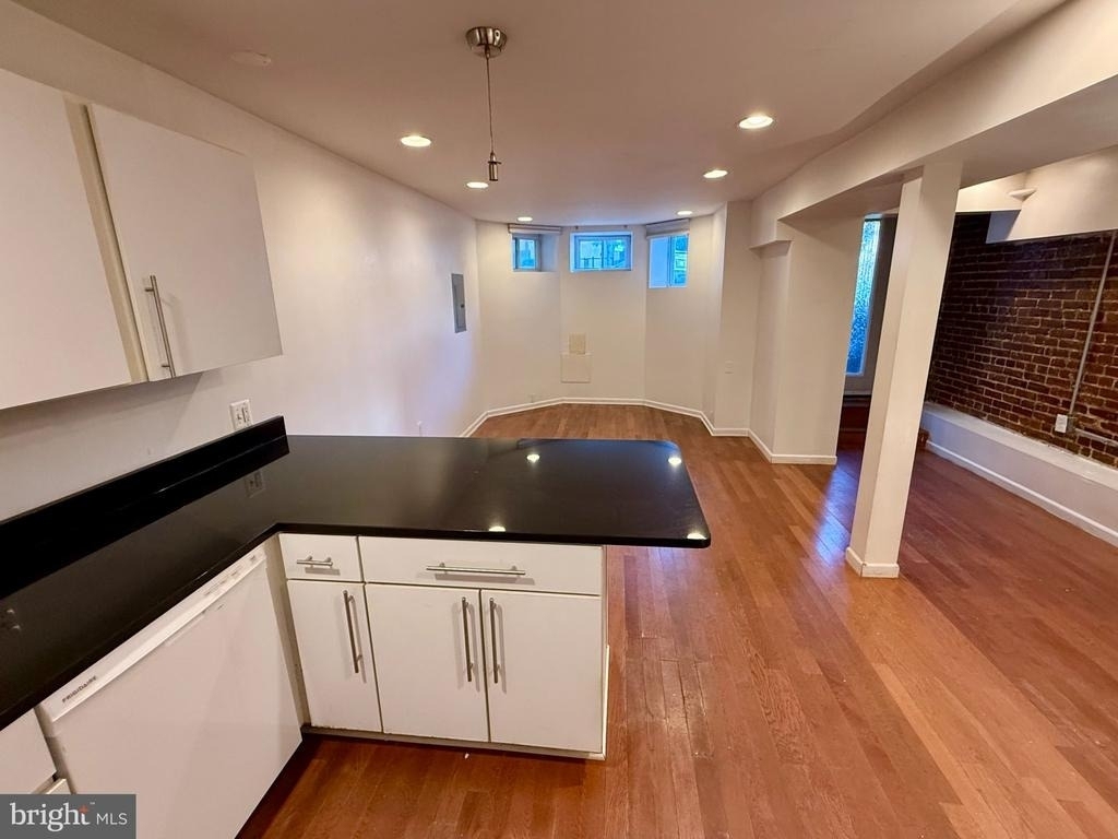 2711 11th Street Nw - Photo 6