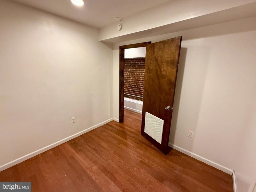 2711 11th Street Nw - Photo 8