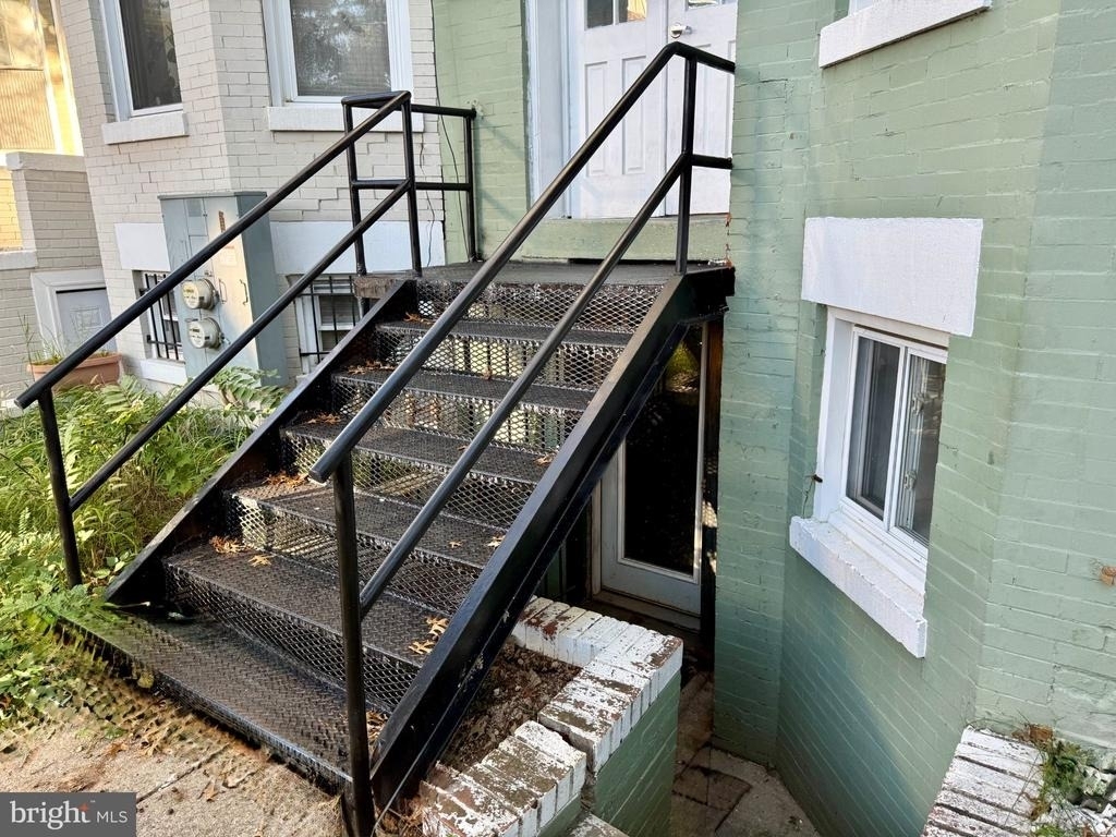 2711 11th Street Nw - Photo 14