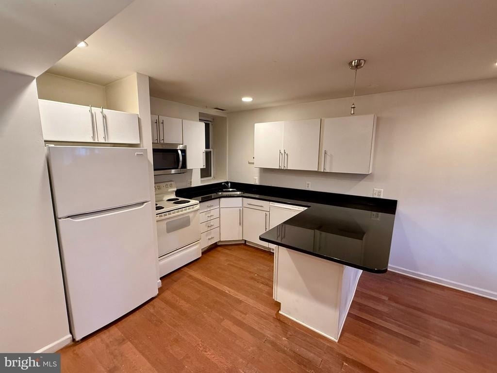 2711 11th Street Nw - Photo 4