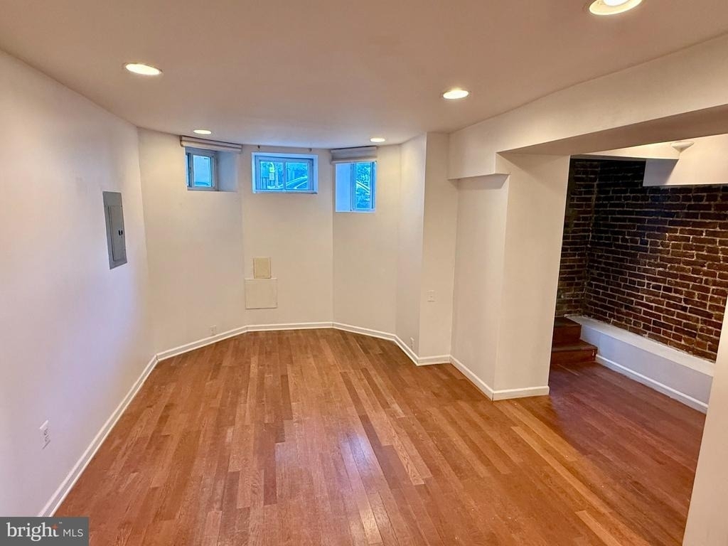 2711 11th Street Nw - Photo 2