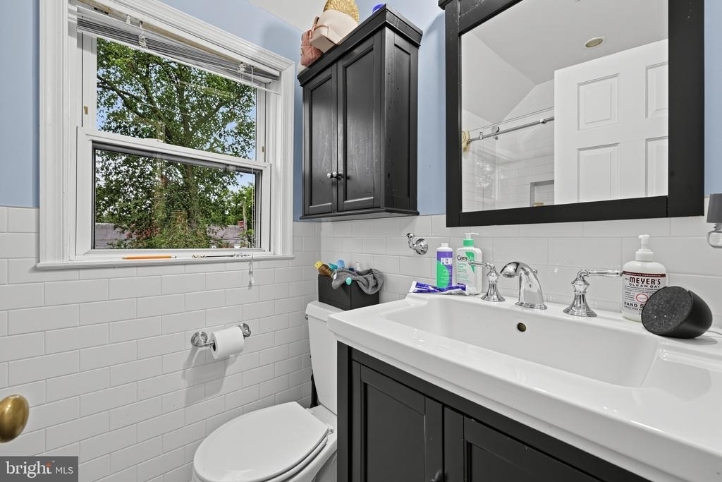 1671 Webster Street Ne - Photo 12