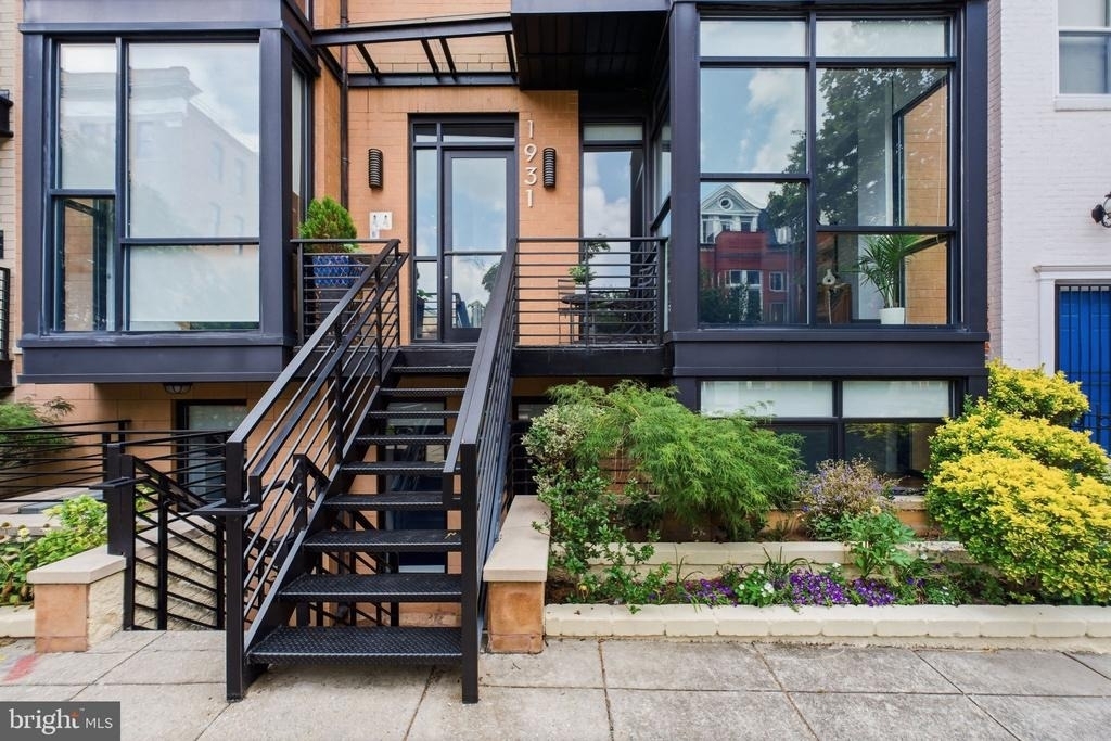 1931 12th Street Nw - Photo 1