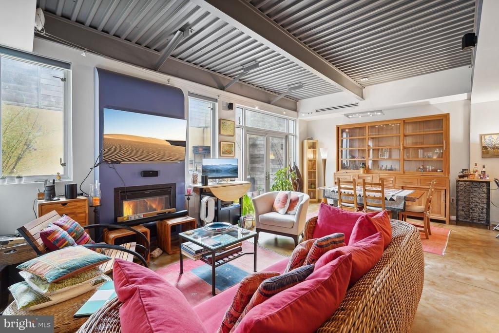 2351 Champlain Street Nw - Photo 4