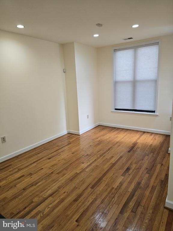 706 10th Street Ne - Photo 3