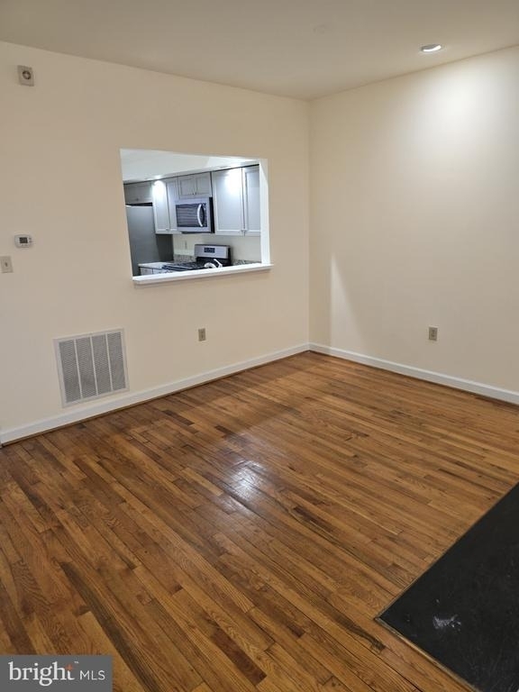 706 10th Street Ne - Photo 4