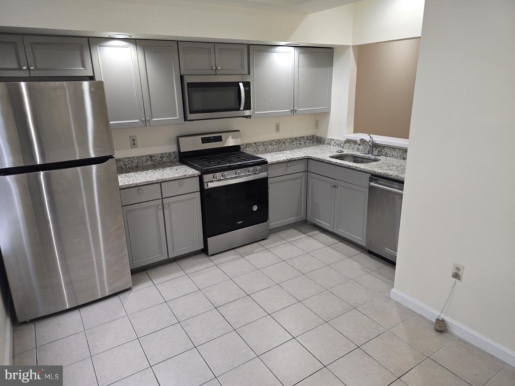706 10th Street Ne - Photo 6