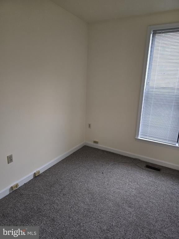 706 10th Street Ne - Photo 15