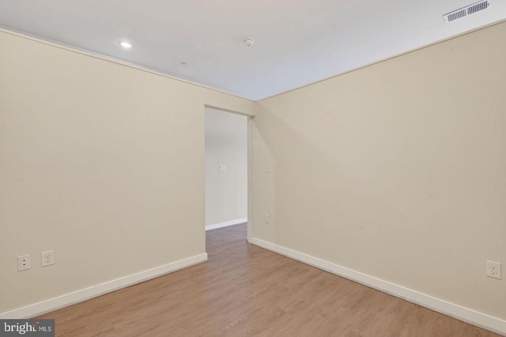 3825 Georgia Avenue Nw - Photo 11