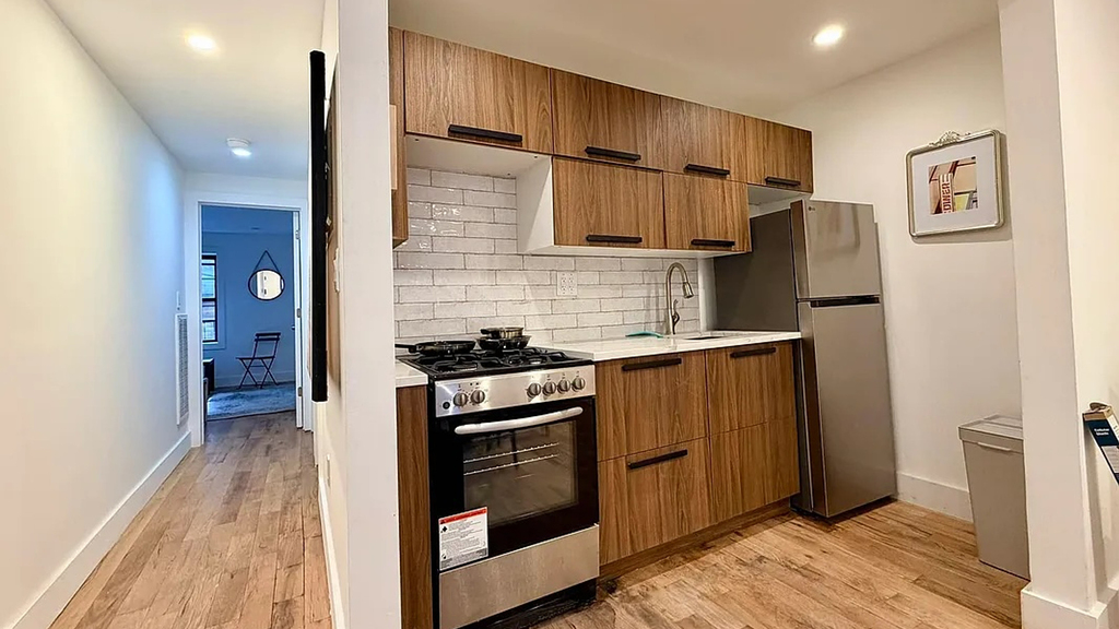 22 Patchen Ave - Photo 5