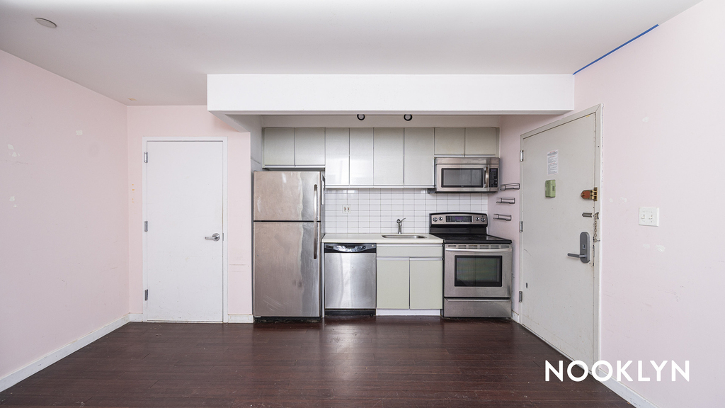286 Stanhope St - Photo 10