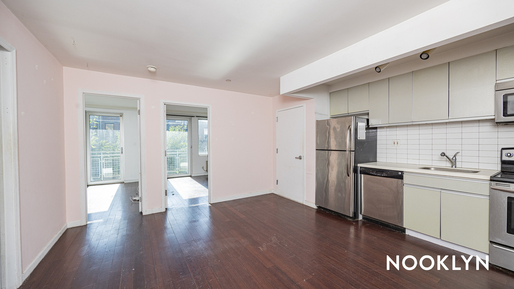 286 Stanhope St - Photo 14