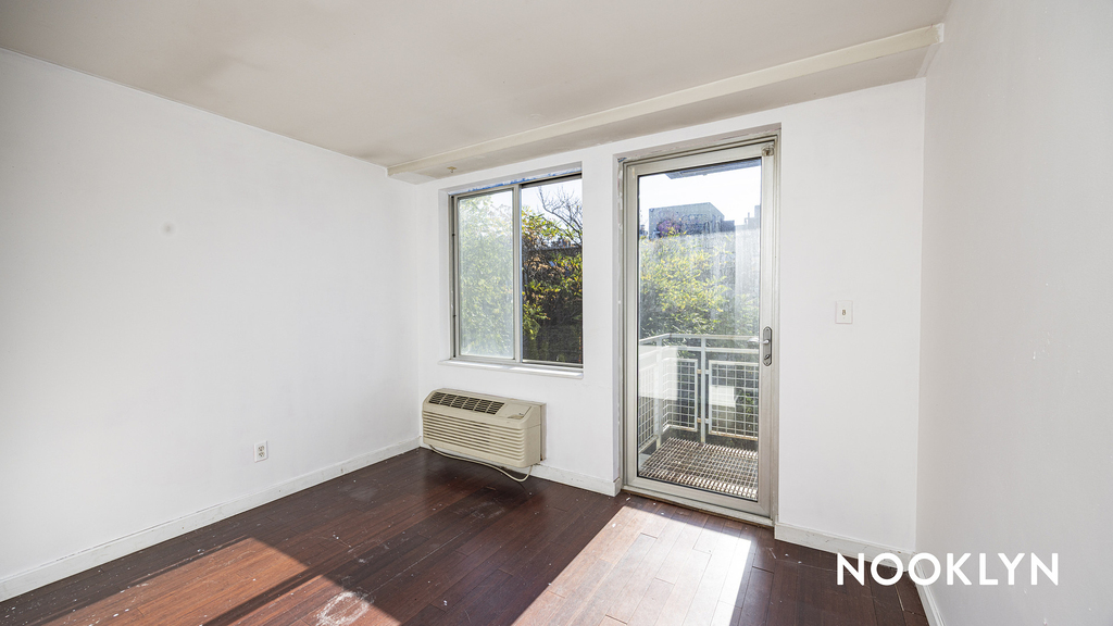 286 Stanhope St - Photo 5