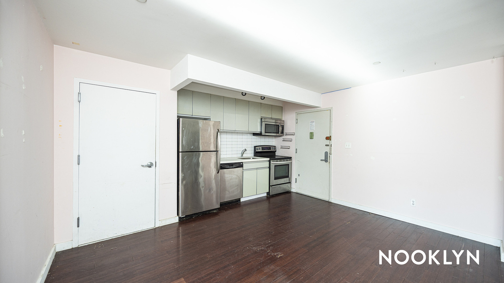 286 Stanhope St - Photo 9