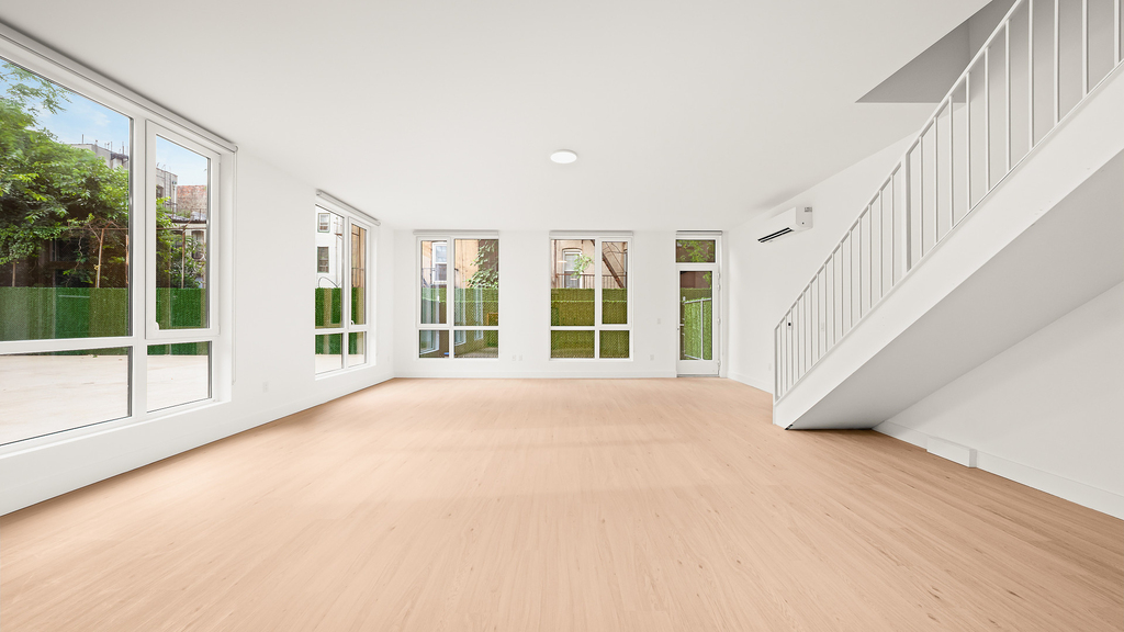 733 Lincoln Pl - Photo 3