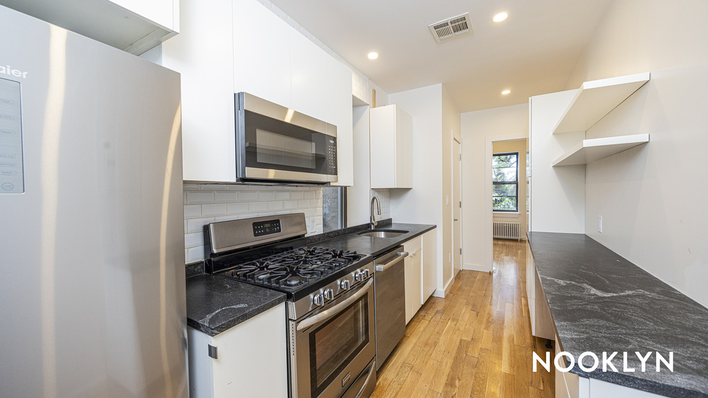 417 Suydam St - Photo 9