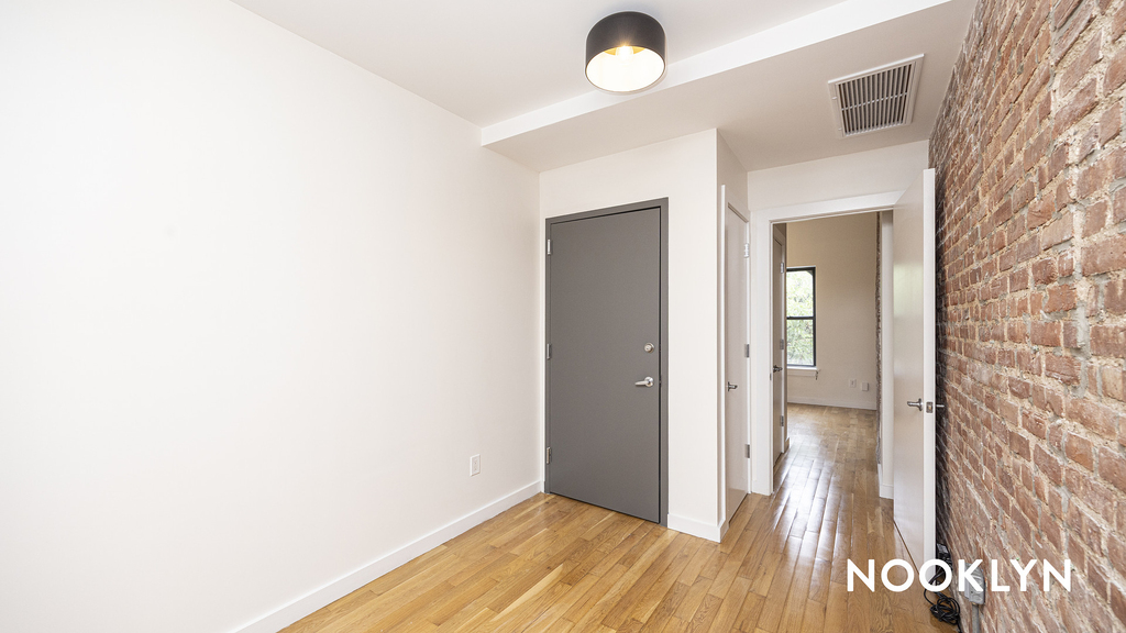 417 Suydam St - Photo 13