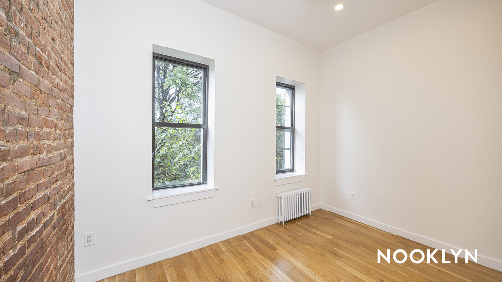 417 Suydam St - Photo 3