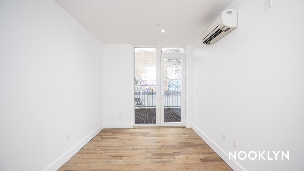 228 N 7th St - Photo 4