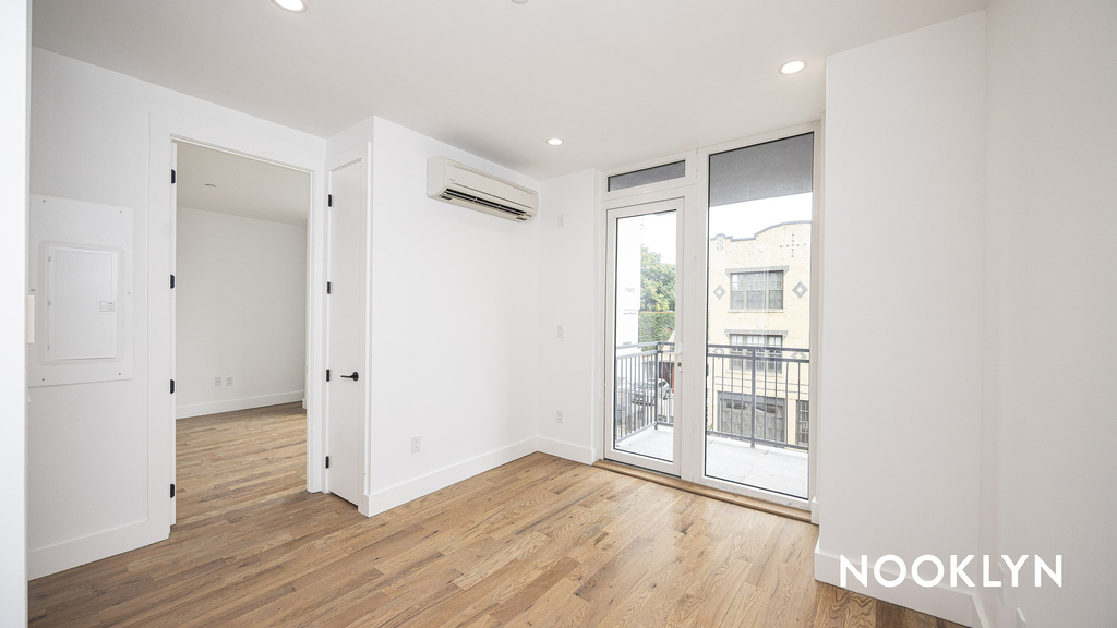228 N 7th St - Photo 0