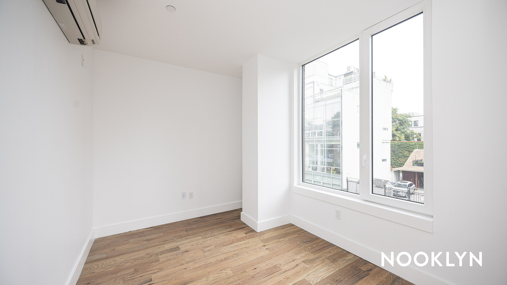 228 N 7th St - Photo 2
