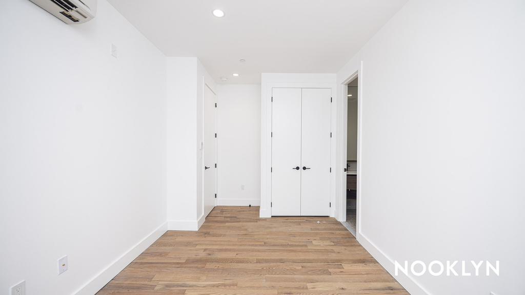228 N 7th St - Photo 8
