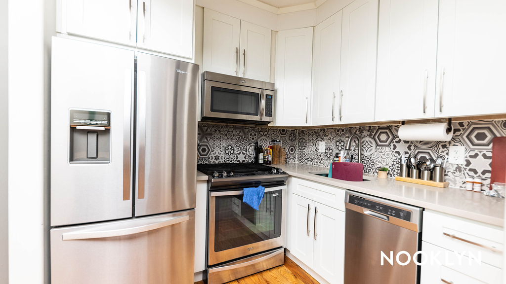 337 Herkimer St - Photo 15