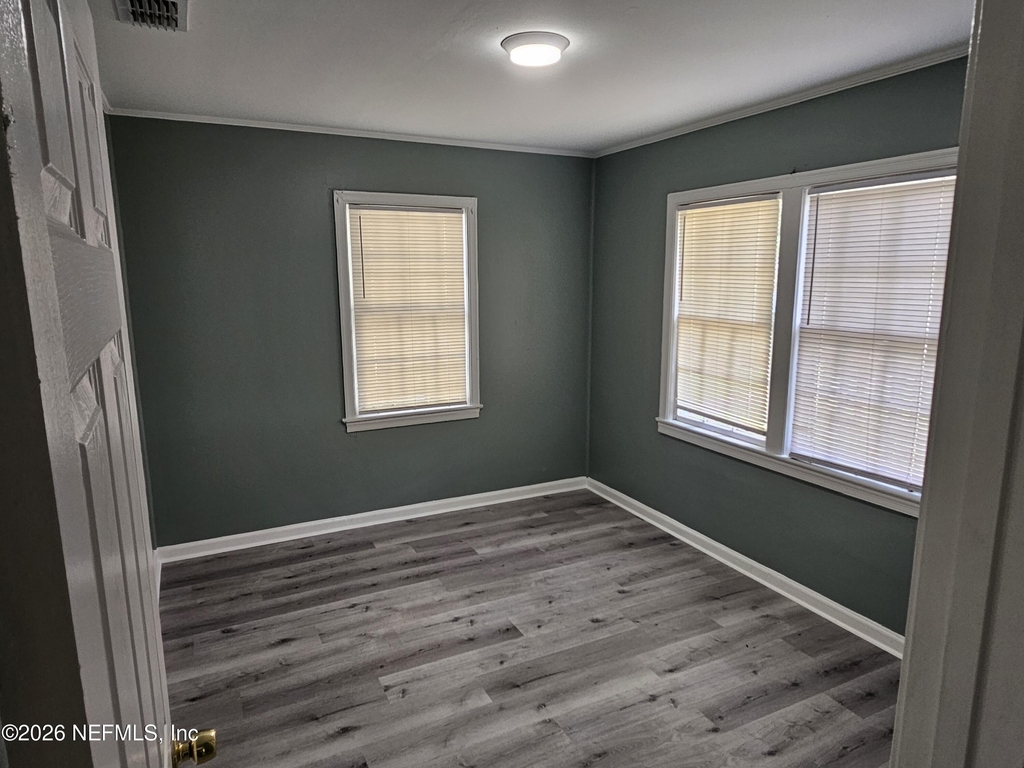 930 W 24th Street - Photo 9