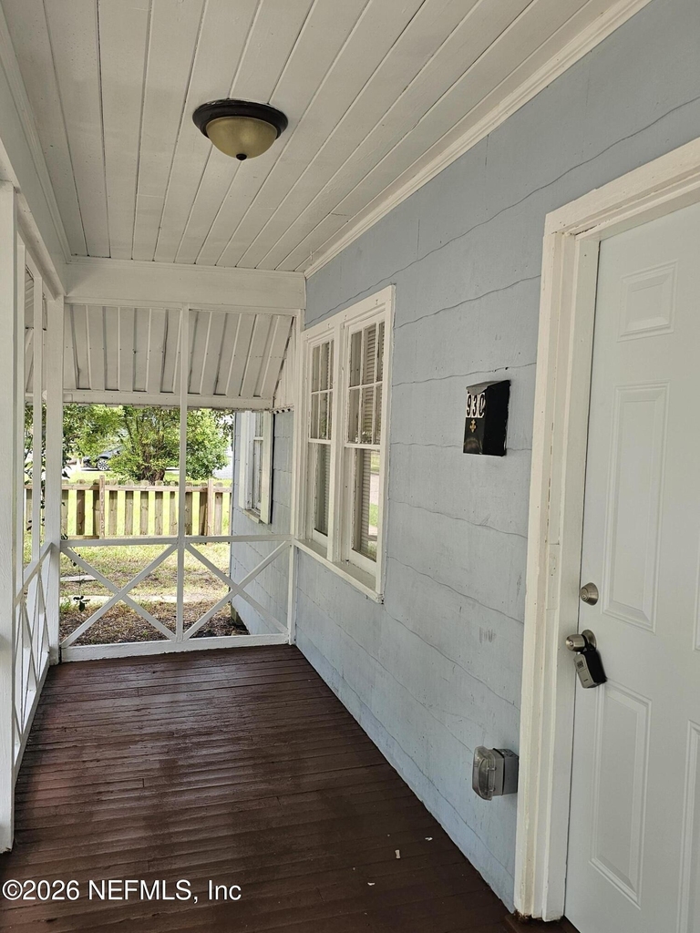 930 W 24th Street - Photo 17