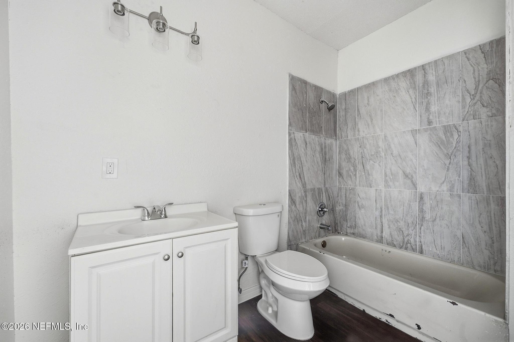 1409 W 5th Street - Photo 8