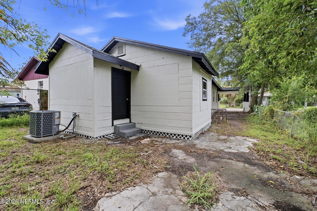 1409 W 5th Street - Photo 15