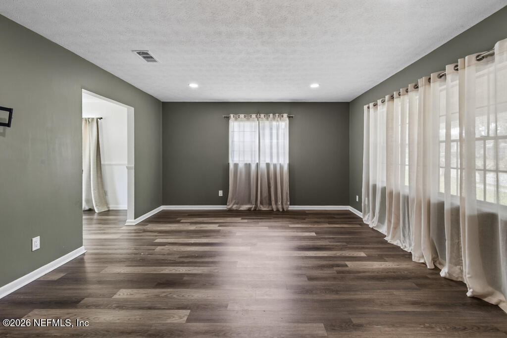 436 Saturn Lane W - Photo 3