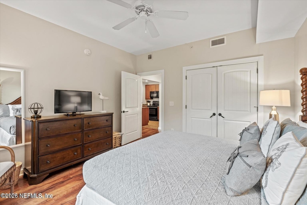 945 Registry Boulevard - Photo 7