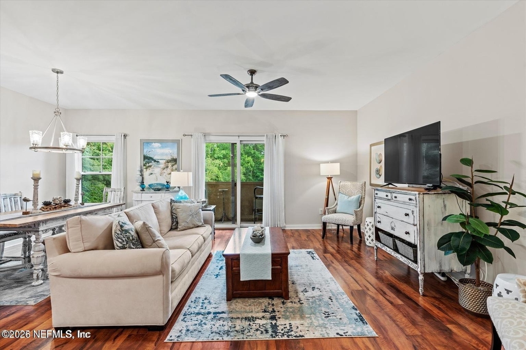 945 Registry Boulevard - Photo 4