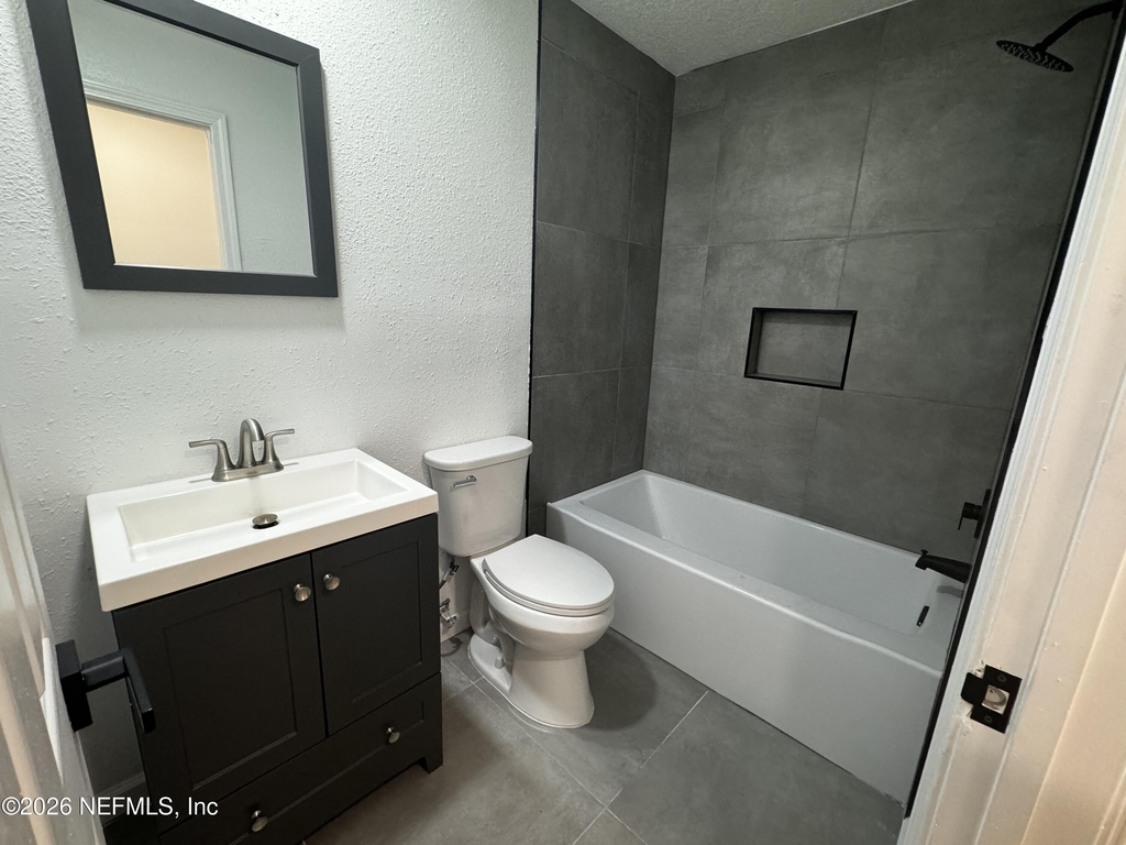 807 Black Cherry Drive S - Photo 5
