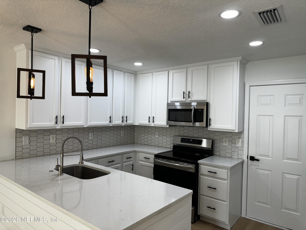 807 Black Cherry Drive S - Photo 10