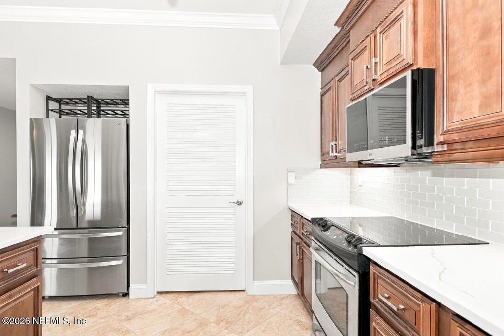 1236 1st Street N - Photo 8