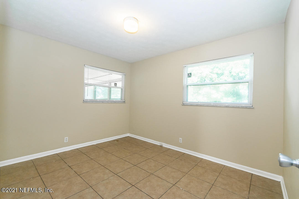 2742 Woolery Drive - Photo 9