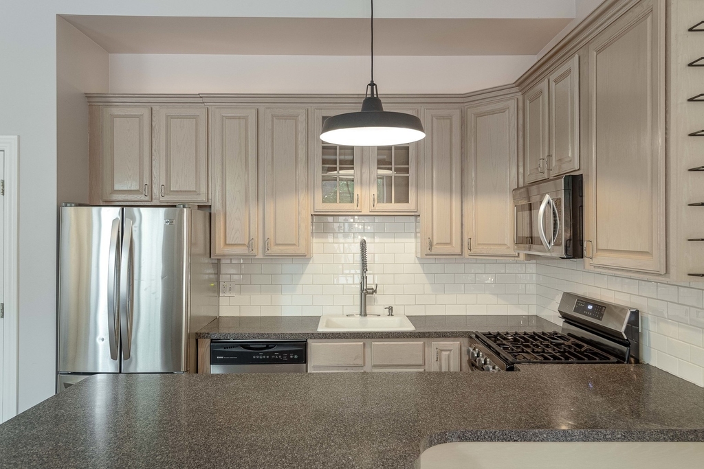 1344 N North Park Avenue - Photo 10