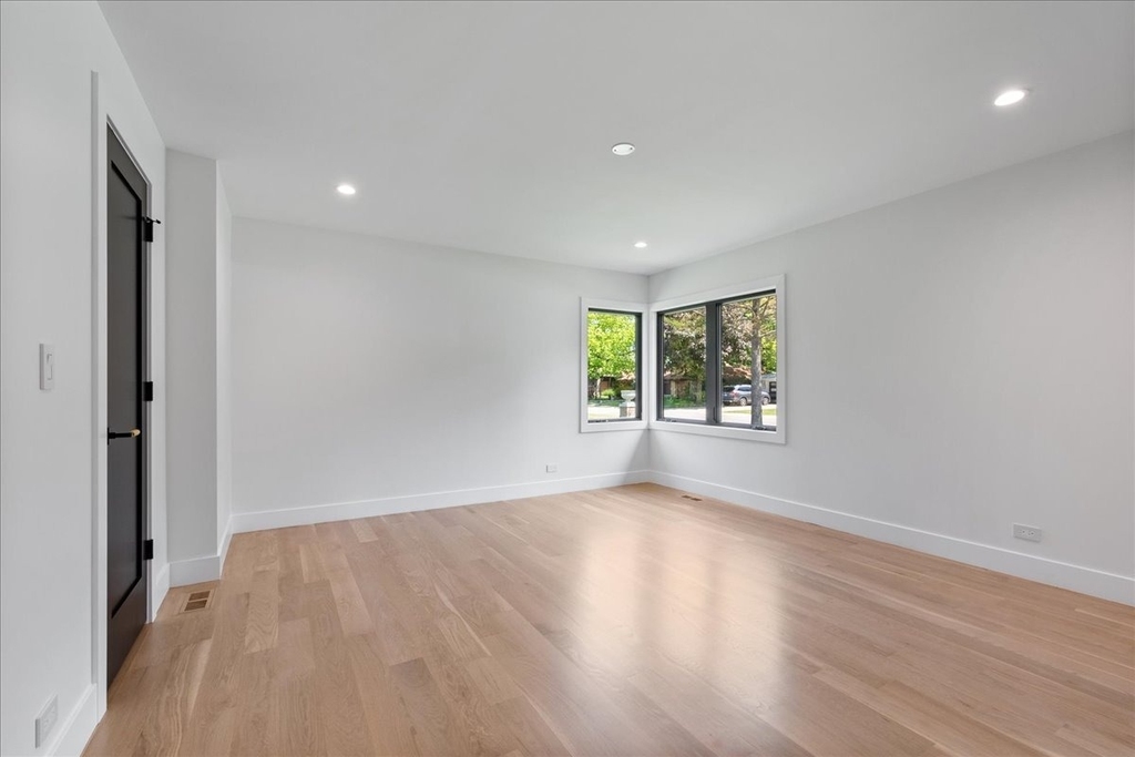 6600 N Kenton Avenue - Photo 26