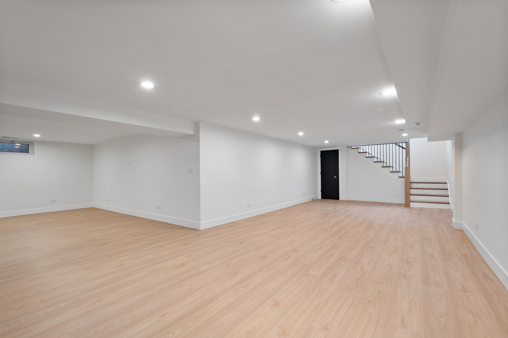 6600 N Kenton Avenue - Photo 30