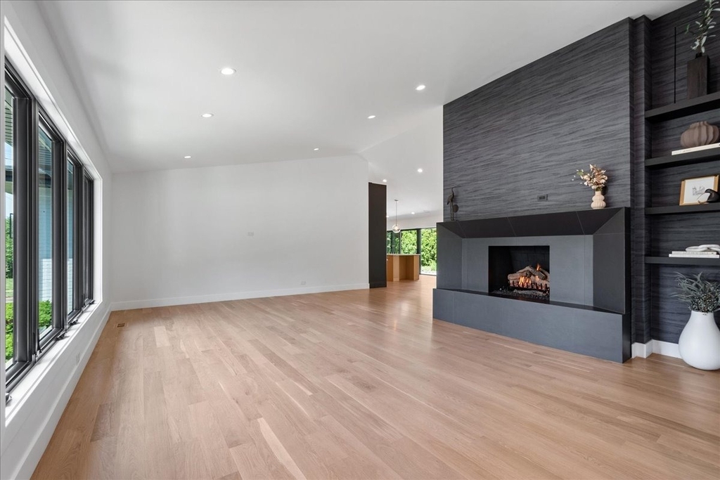 6600 N Kenton Avenue - Photo 6