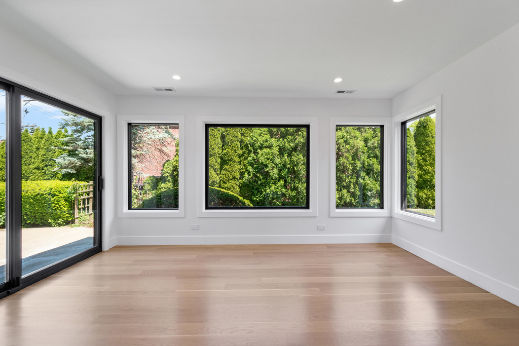 6600 N Kenton Avenue - Photo 13