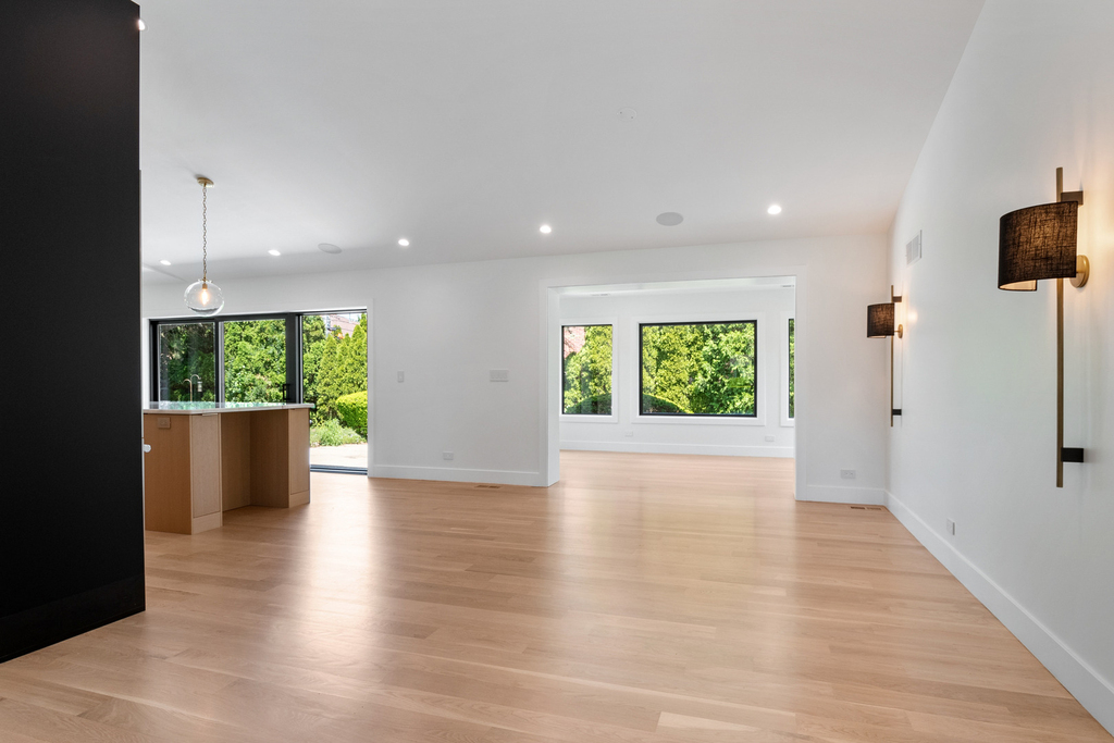 6600 N Kenton Avenue - Photo 11